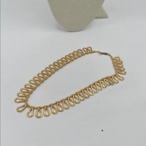 4.15.26-21 Napier Goldtone Loop Teardrop Link Necklace 8”
